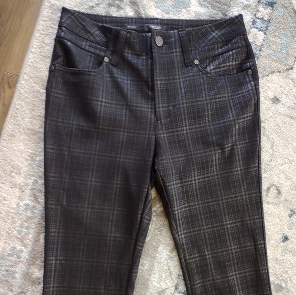 NWOT Black plaid skinny jeans - Picture 3 of 10